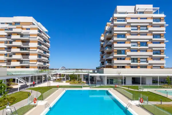 Modern apartments with pool and green areas. Un lugar ideal para vivir en Boadilla del Monte.